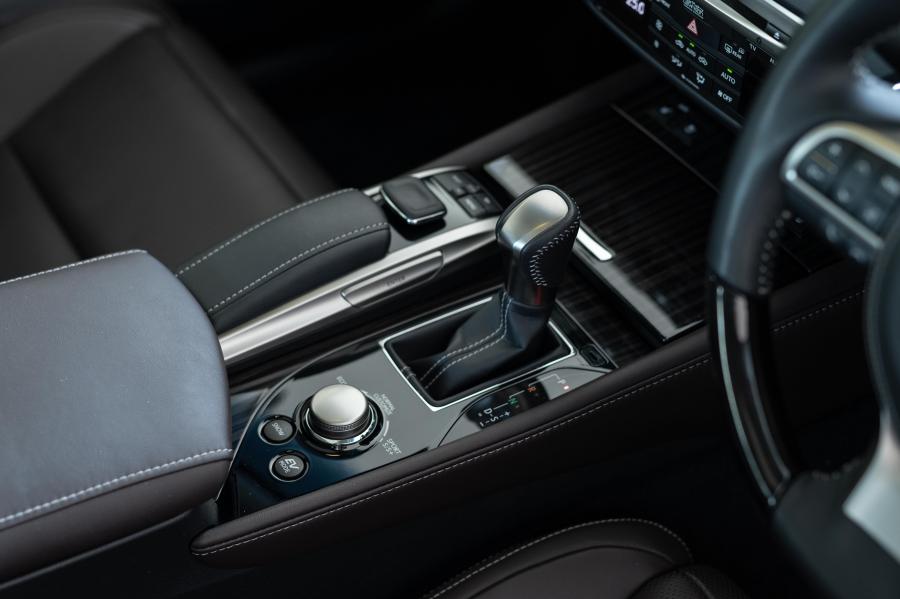Детали интерьера Lexus GS450h 2015 года  (JP) (фото 22 из 26)